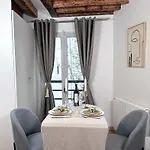 Authentic Flat Near Luxembourg Garden