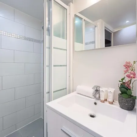 Apartment Charming With Elevator Access Near Luxembourg Gardens Paris