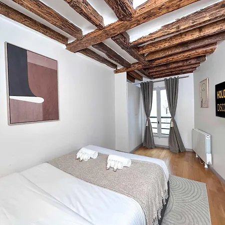 Charming With Elevator Access Near Luxembourg Gardens Apartment